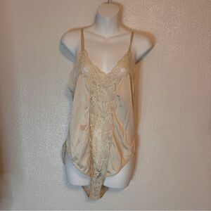 Best Form vintage Lace-Trim Cream bodysuit teddy union made size 38